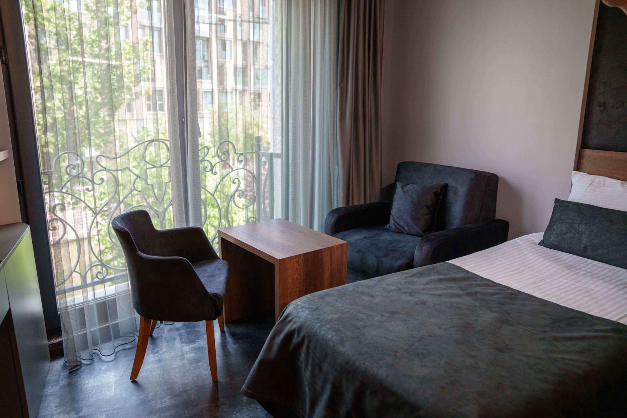 Sennacity Hotel Eskisehir Bagian luar foto